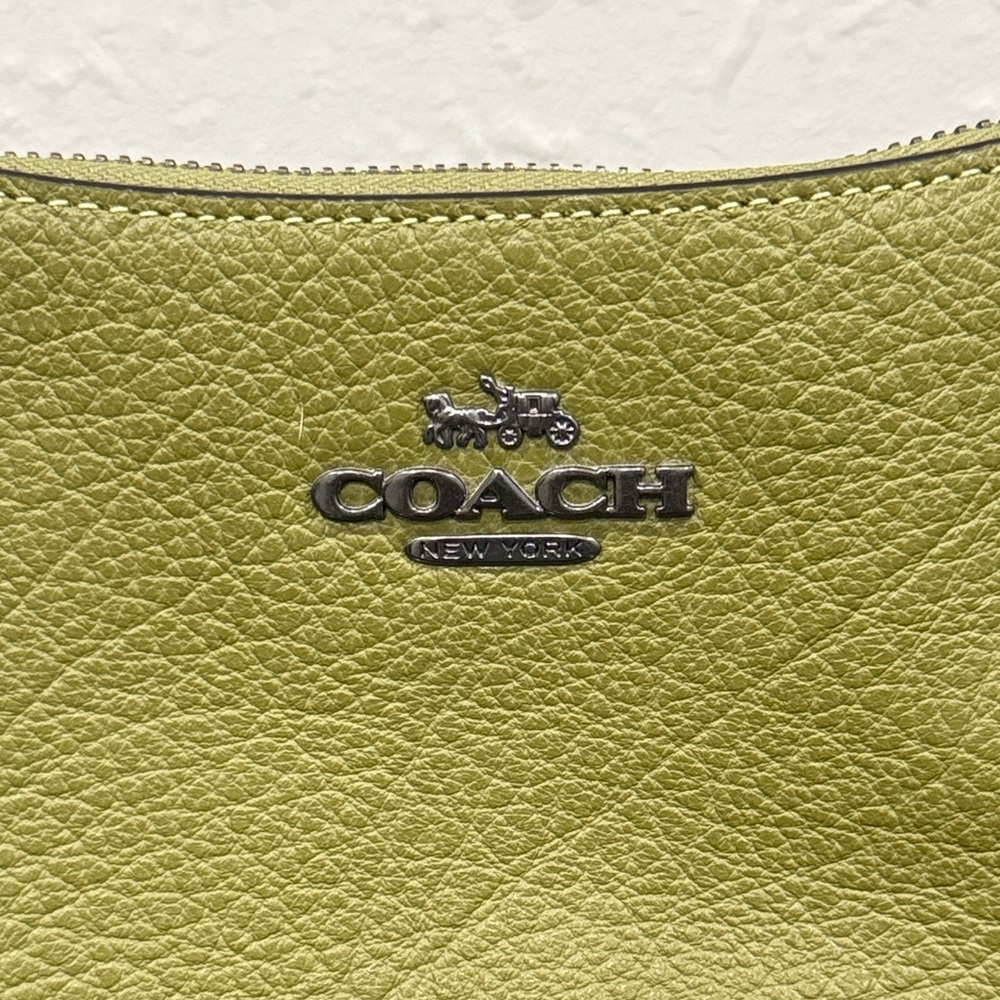 Coach Teri Olive Green Hobo Shoulder Crossbody Bag Like New CJ517 - Picture 8 of 16